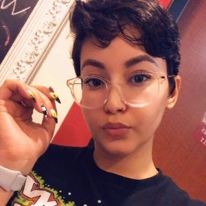 Meet your Posher, Sierra